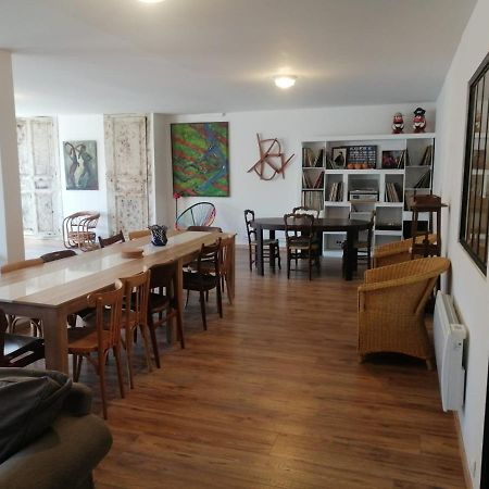 Logement Entier Spacieux Et Confortable A 1 H De Paris Courtenay  Bagian luar foto