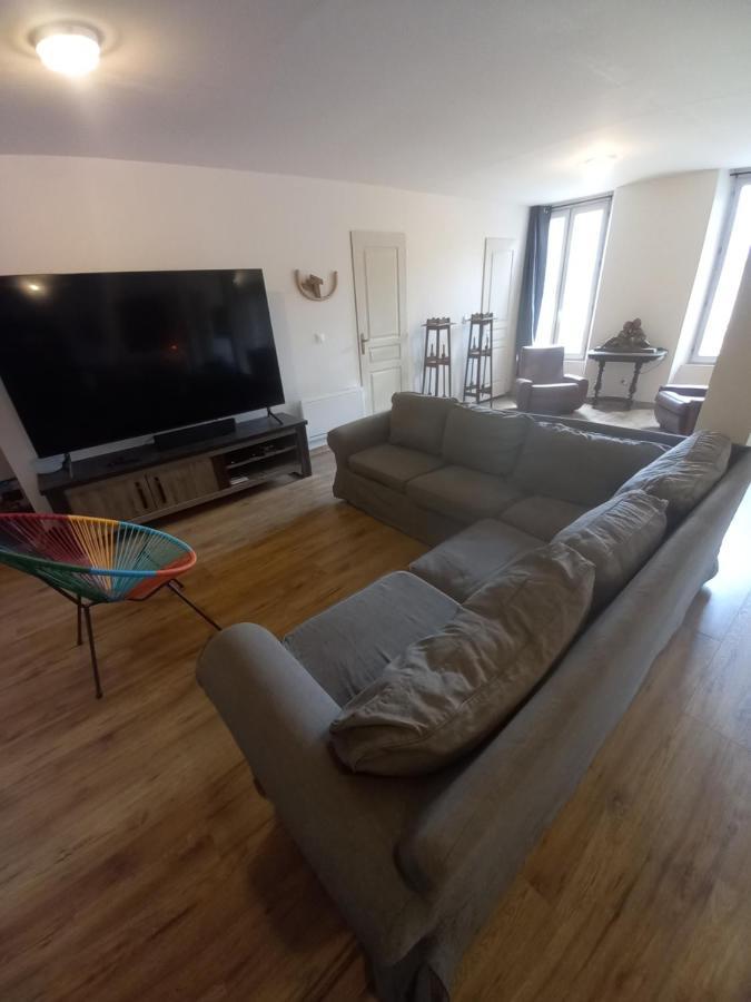 Logement Entier Spacieux Et Confortable A 1 H De Paris Courtenay  Bagian luar foto