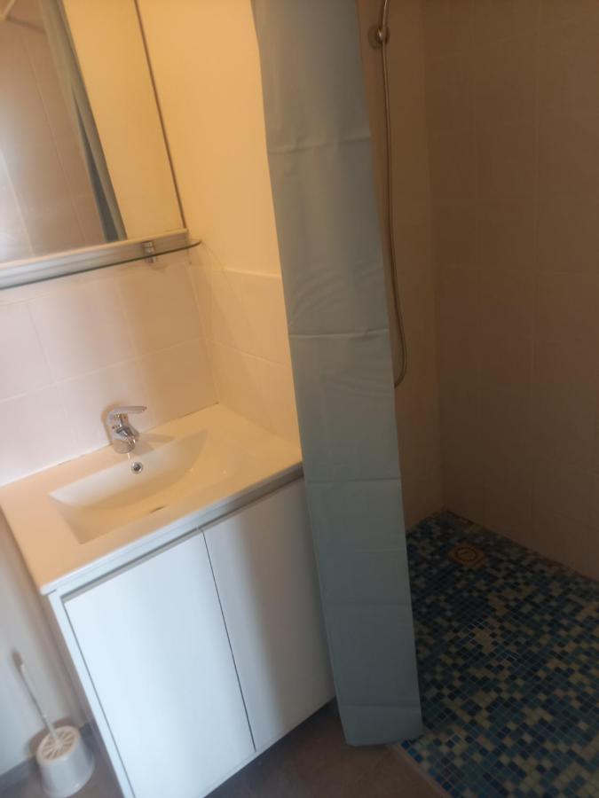 Logement Entier Spacieux Et Confortable A 1 H De Paris Courtenay  Bagian luar foto