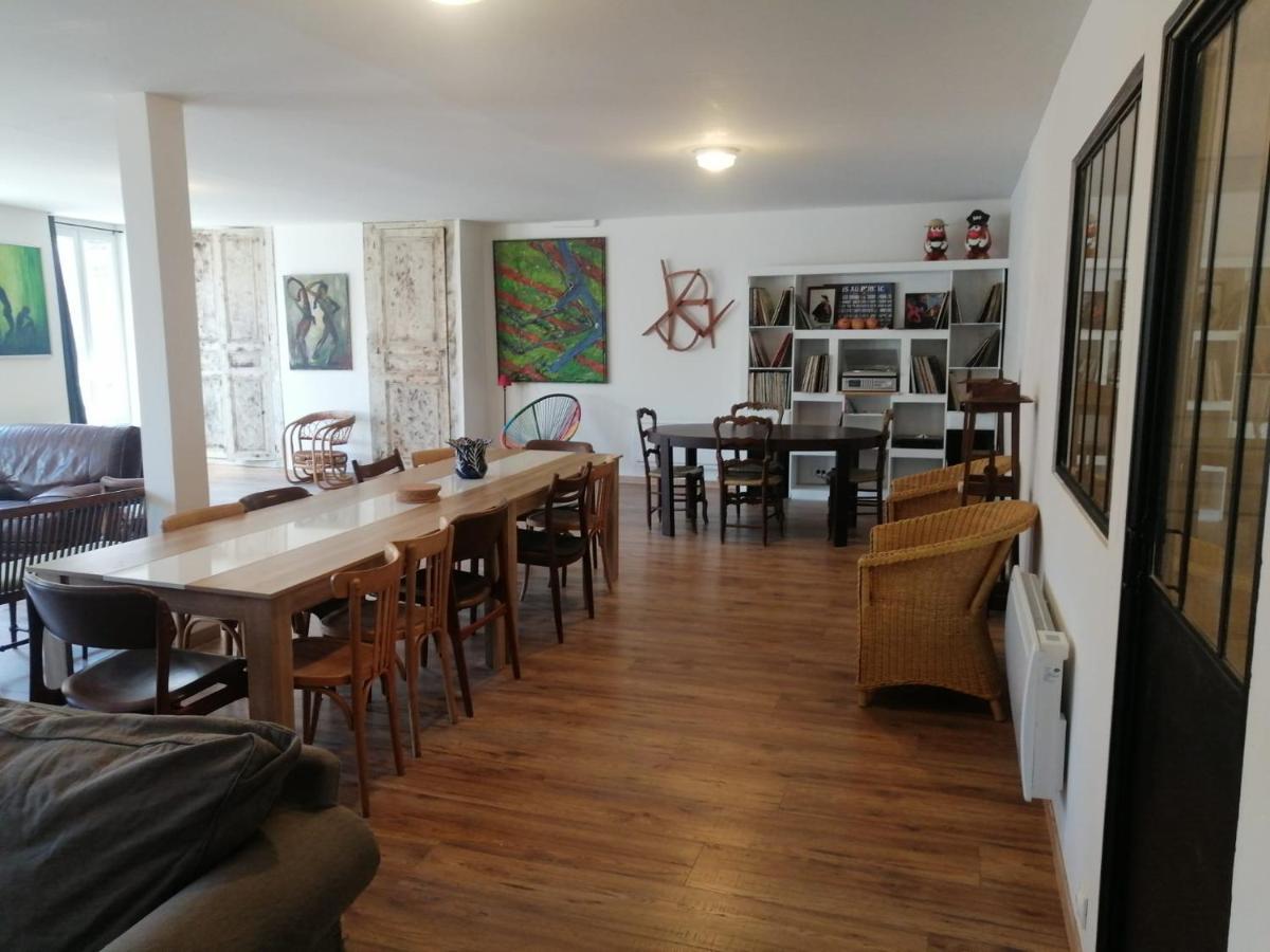 Logement Entier Spacieux Et Confortable A 1 H De Paris Courtenay  Bagian luar foto