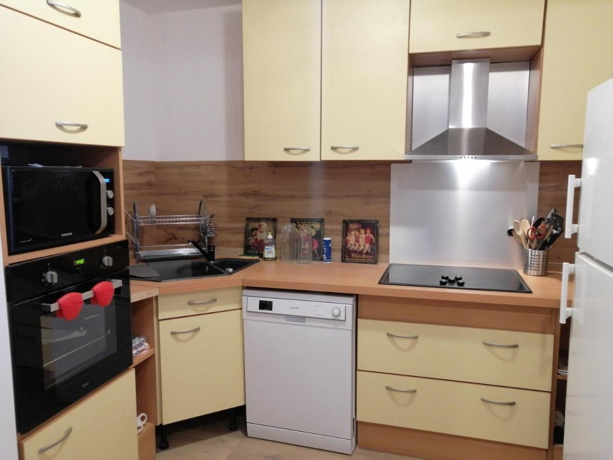 Logement Entier Spacieux Et Confortable A 1 H De Paris Courtenay  Bagian luar foto